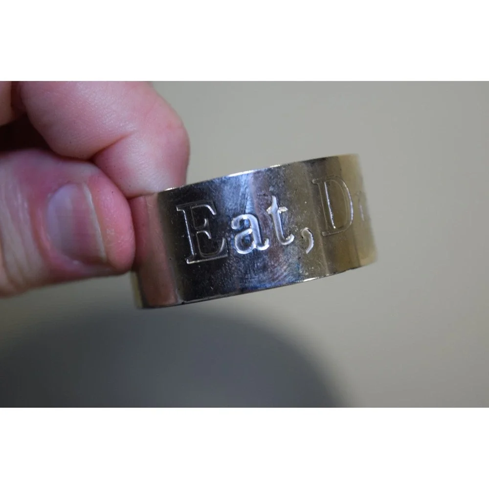 7 Metal Christmas Napkin Rings EAT, DRINK & BE MERRY Holiday Tablewear Festive